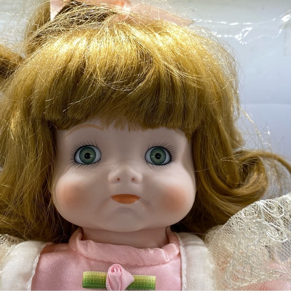 Bradley’s Collectible Doll Porcelain Pouts Pouty Corinna 542 13” Victorian NEW - Picture 7 of 15